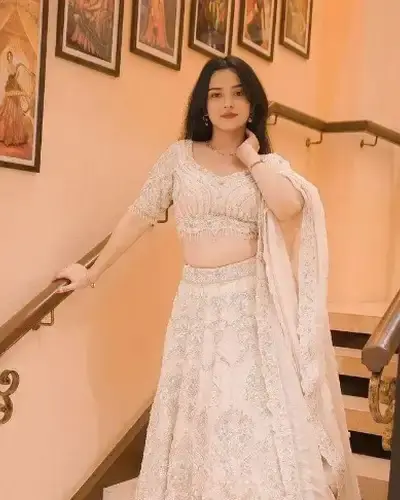 Escort Safidon